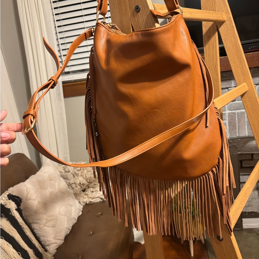 Fringed Tan Leather Shoulder Bag/Crossbody